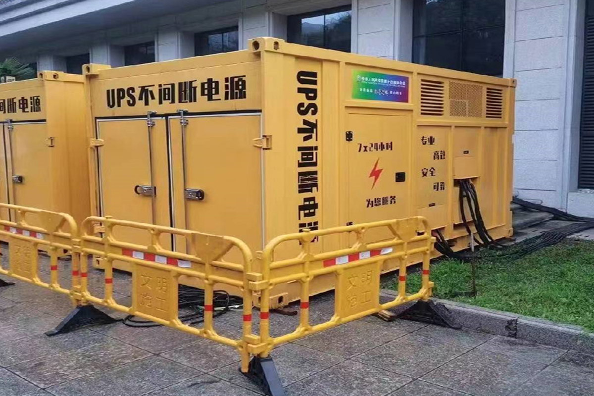 万载发电机租赁施工现场